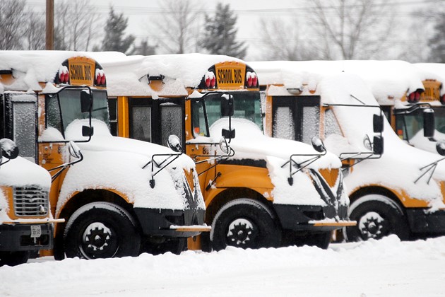 school-bus-snow